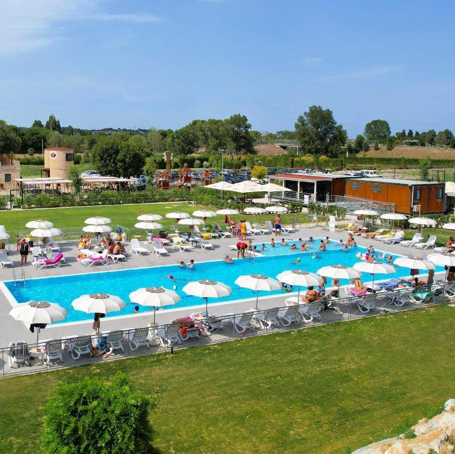 Moretti Village - Sophie Rooms Country House Civitanova Marche Εξωτερικό φωτογραφία