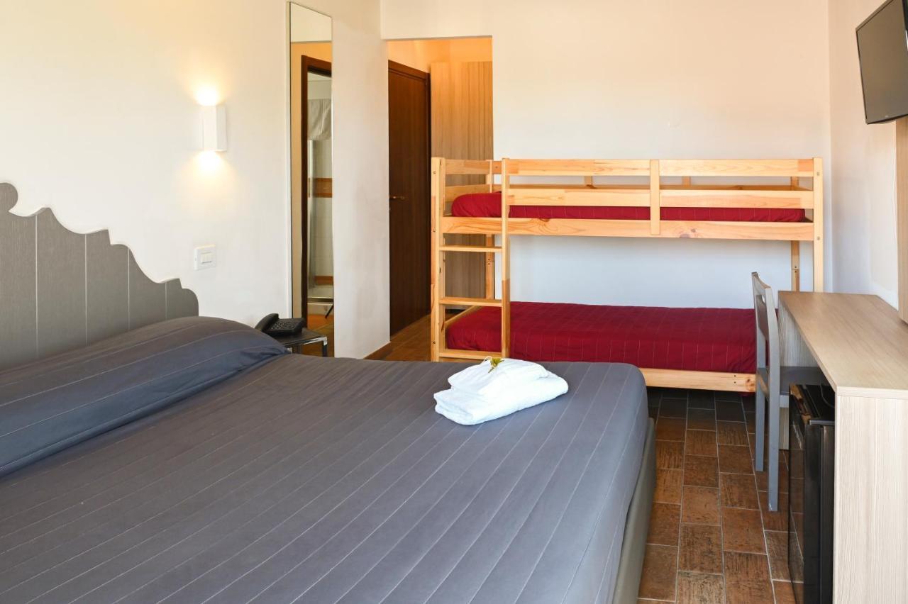 Moretti Village - Sophie Rooms Country House Civitanova Marche Εξωτερικό φωτογραφία
